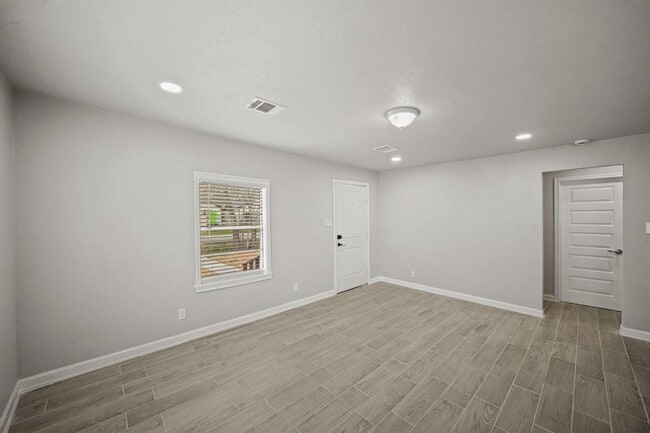 Building Photo - 3430 Seabrook St