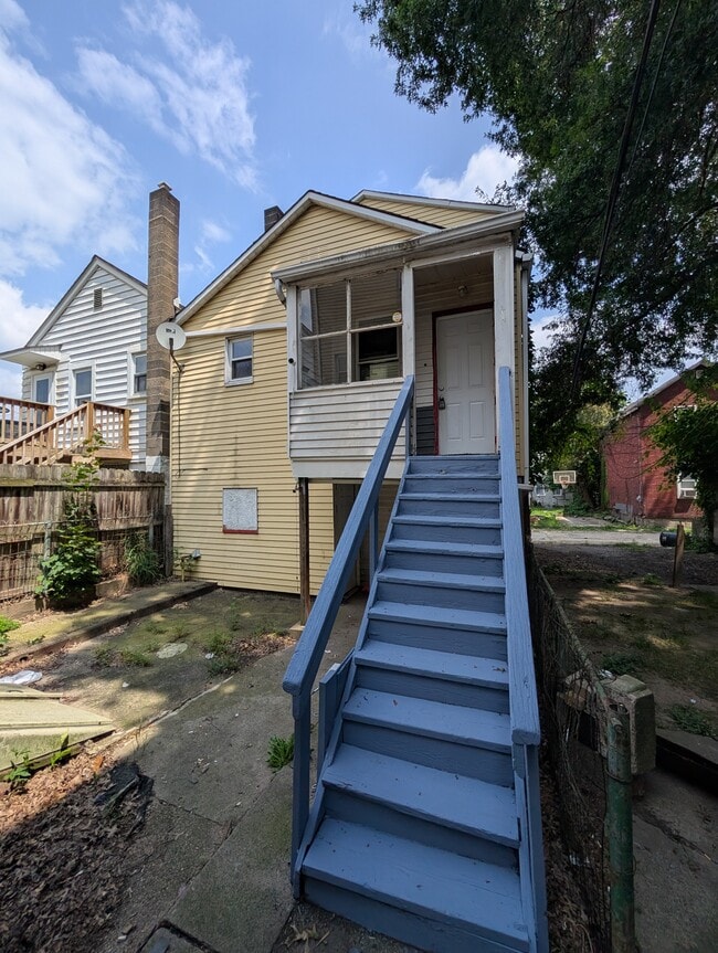 Primary Photo - 805-807 Pittsburgh St