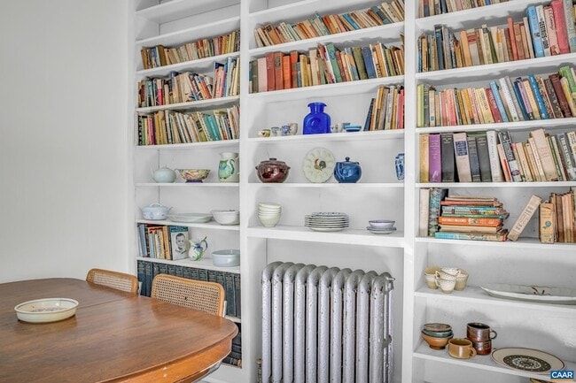 Building Photo - 502 Park Hill