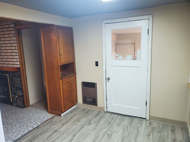 Building Photo - Spacious 2 BR/ 1BA Spokane Valley Home