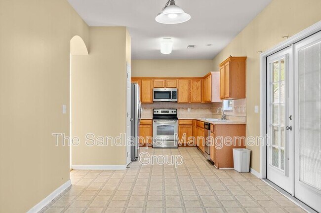 Building Photo - 217 Meadow Wood Rd