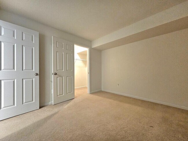 Building Photo - 15328 Elizabeth Burbage Loop