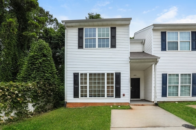 Building Photo - 1701 Carrington Dr