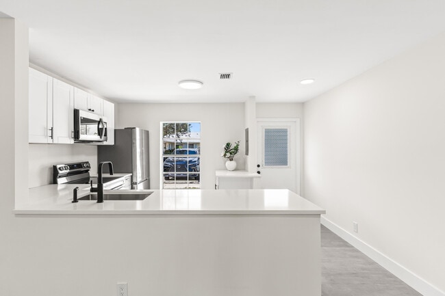 Building Photo - 551 Covered Bridge Blvd