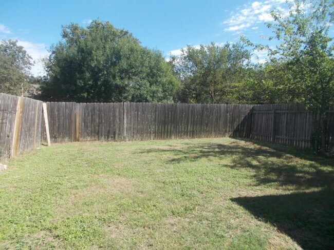 Building Photo - 8710 Piney Point Dr