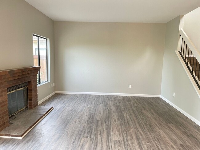 Building Photo - Beautiful Encinitas View Home