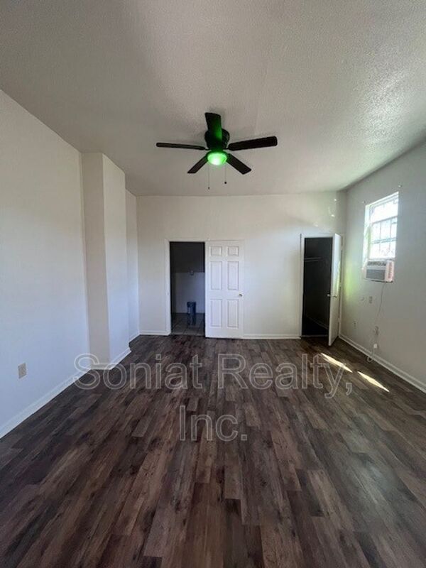 Building Photo - 2119 N Villere St