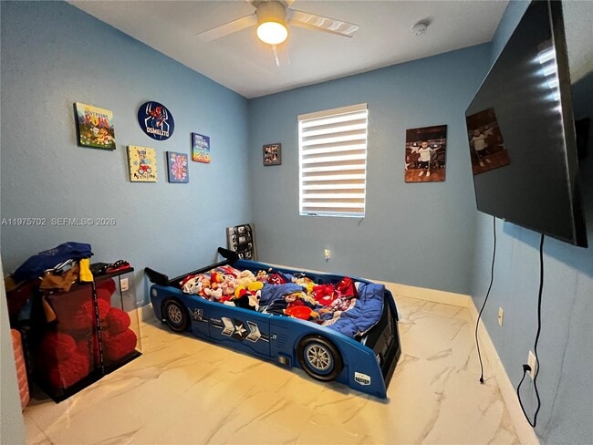 Building Photo - 748 NE 34th Ave