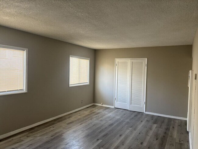 Building Photo - 636 Hardin Dr