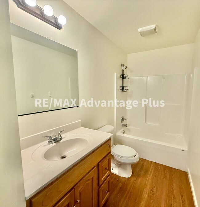 Building Photo - 408 Winston St