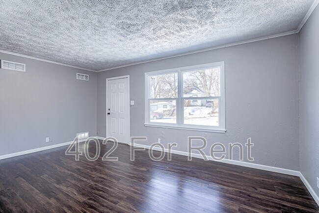 Building Photo - 5345 N 33rd Ave