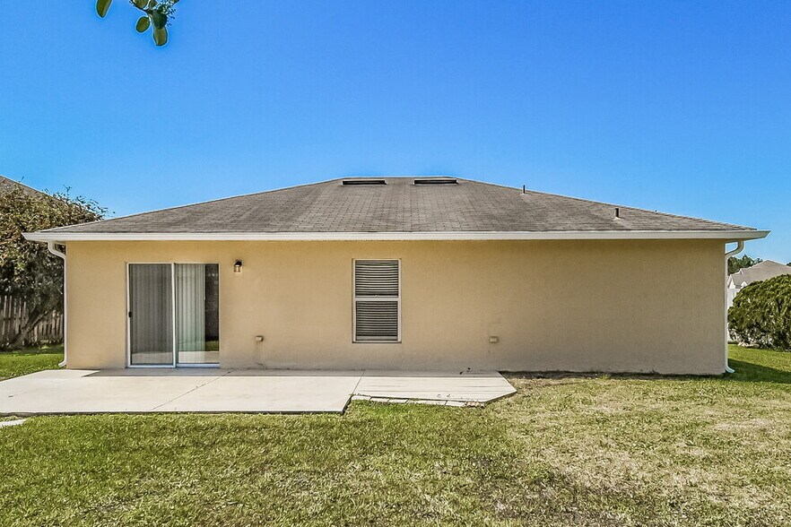 Building Photo - 3654 Braeden Ct