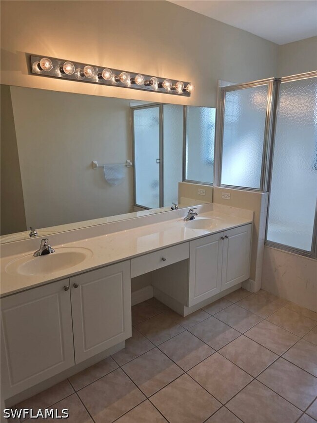 Building Photo - 15122 Summit Pl Cir