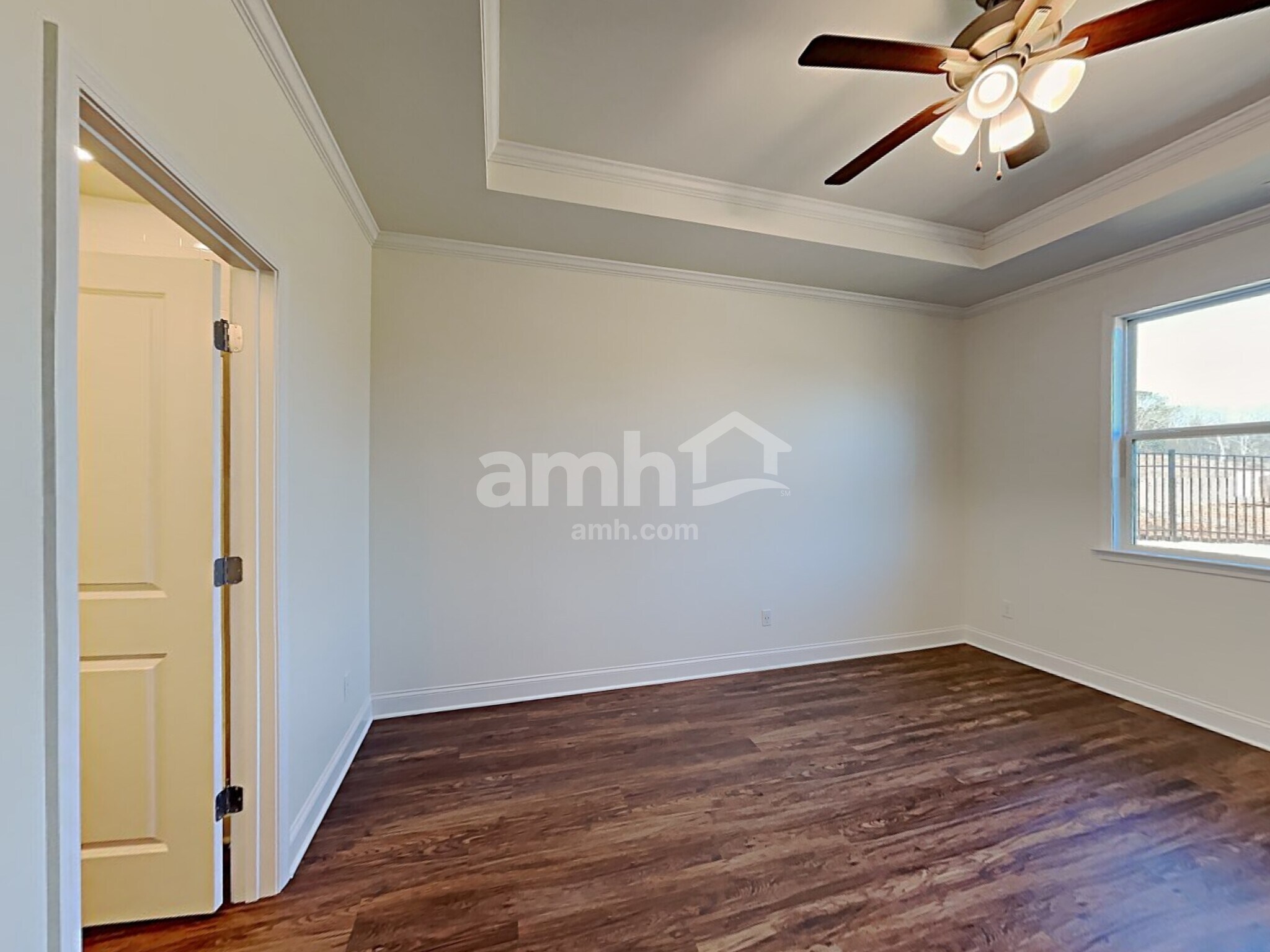 Building Photo - 7072 Creeksong Dr