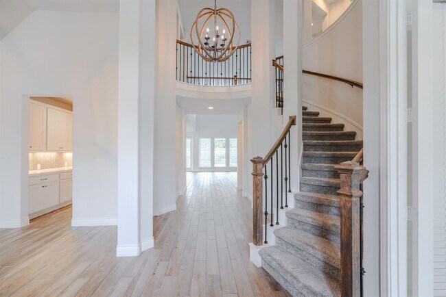 Building Photo - 17010 Harper's Way