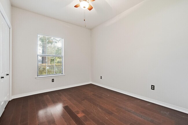 Building Photo - 116 Baywind Dr