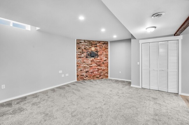 Building Photo - 4Bd/3Ba Duvall House