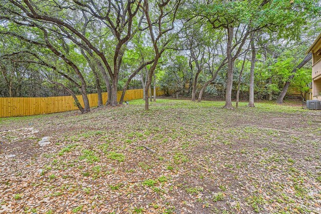 Building Photo - 9100 Mountain Ridge Dr