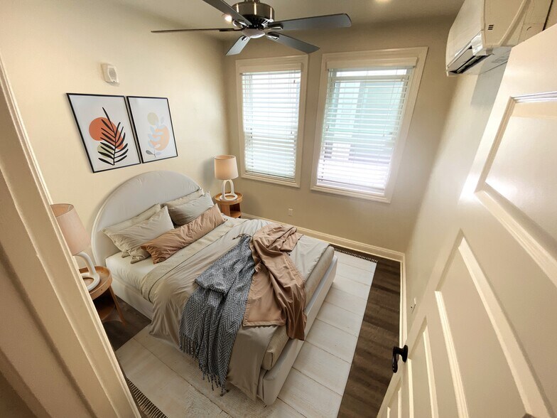 2nd BR w/ Walk In Closet - 1524 F St