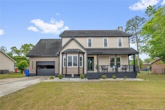 Building Photo - 7457 Avila Dr