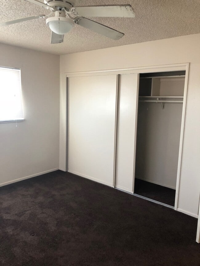 Building Photo - 3 BEDROOM APPLE VALLEY HOME