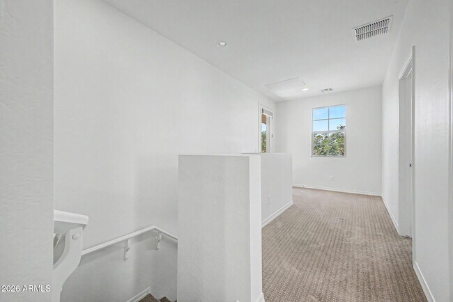 Building Photo - 1575 W Marlin Dr