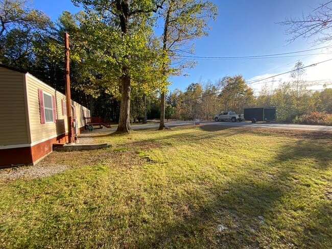 Building Photo - 2337 2nd New Hampshire Turnpike N