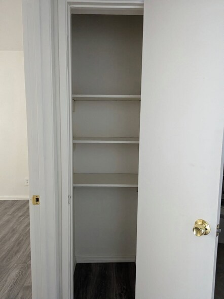 Building Photo - 3332 Drew St