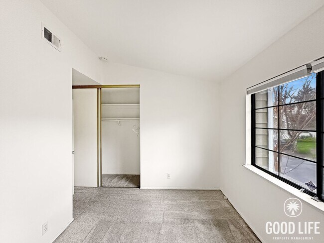 Building Photo - Mission Viejo Gem! Private Yard, Vaulted Ceilings & Resort-Style Pool + Spa