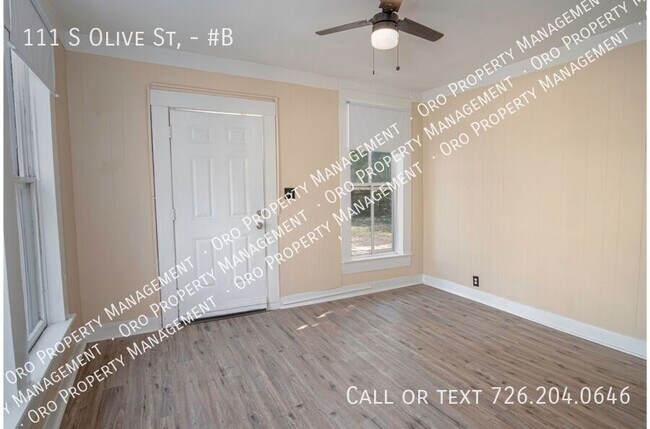 Building Photo - 111 S Olive St