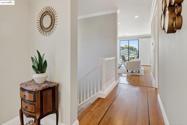 Building Photo - Four Bedroom Home with Panoramic Views