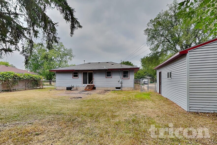 Building Photo - 3701 Woodbine Ln