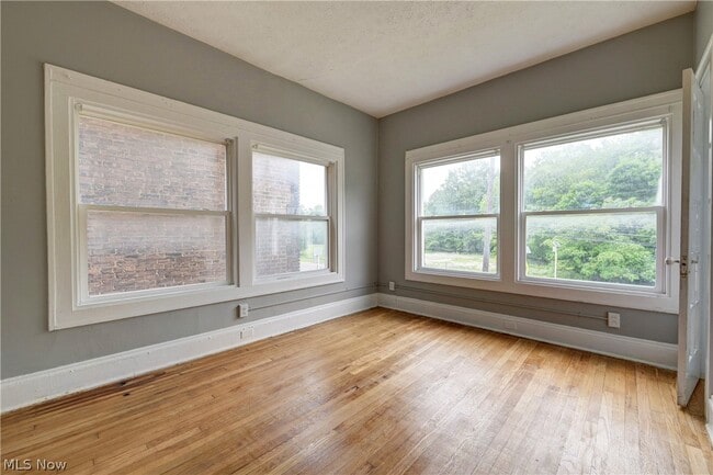 Building Photo - 14120 Superior Rd