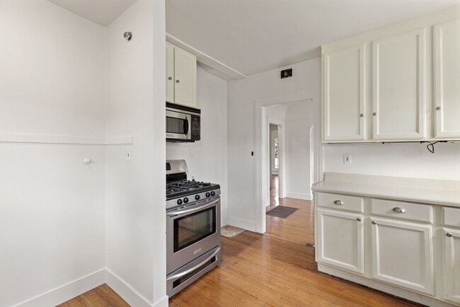 Building Photo - Fully Remodeled Craftsman in North Park! ?...