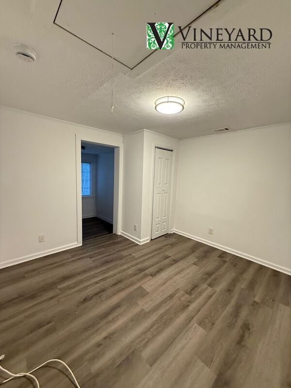 Building Photo - 266 Pine Crest Dr