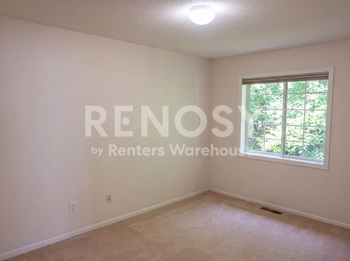 Building Photo - 612 Willoughby Way W
