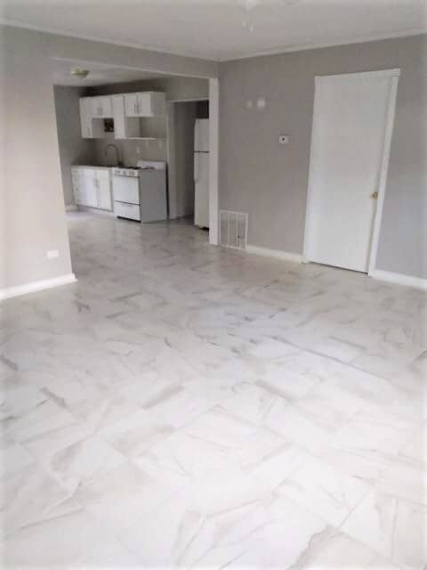 Building Photo - 10850 Parkside Ave