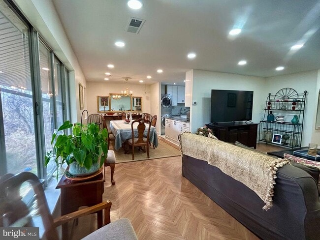 Building Photo - 18624 Walkers Choice Rd