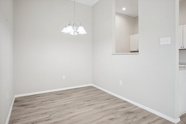 Building Photo - 516 Wood Dr