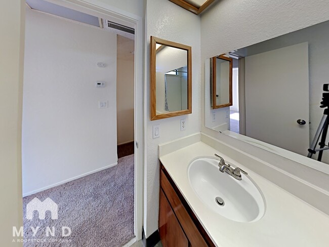 Building Photo - 2276 Sandcastle Way