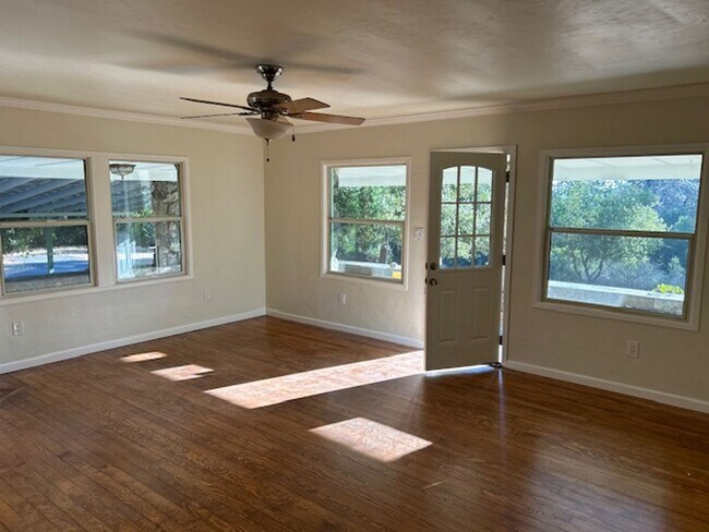 Building Photo - G5 | (CHP) 18480 Deer Flat Road