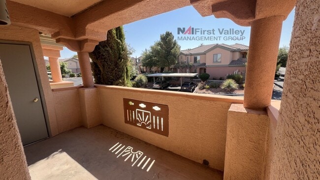 Building Photo - 3 Bedrooms, 2 Baths