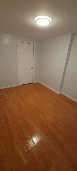 Building Photo - 99 Lark St