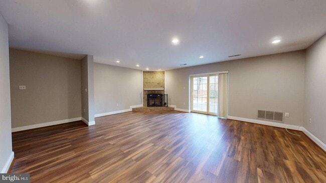 Building Photo - 951 S Rolfe St