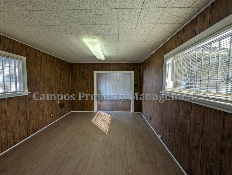 Building Photo - 2607 California Ave
