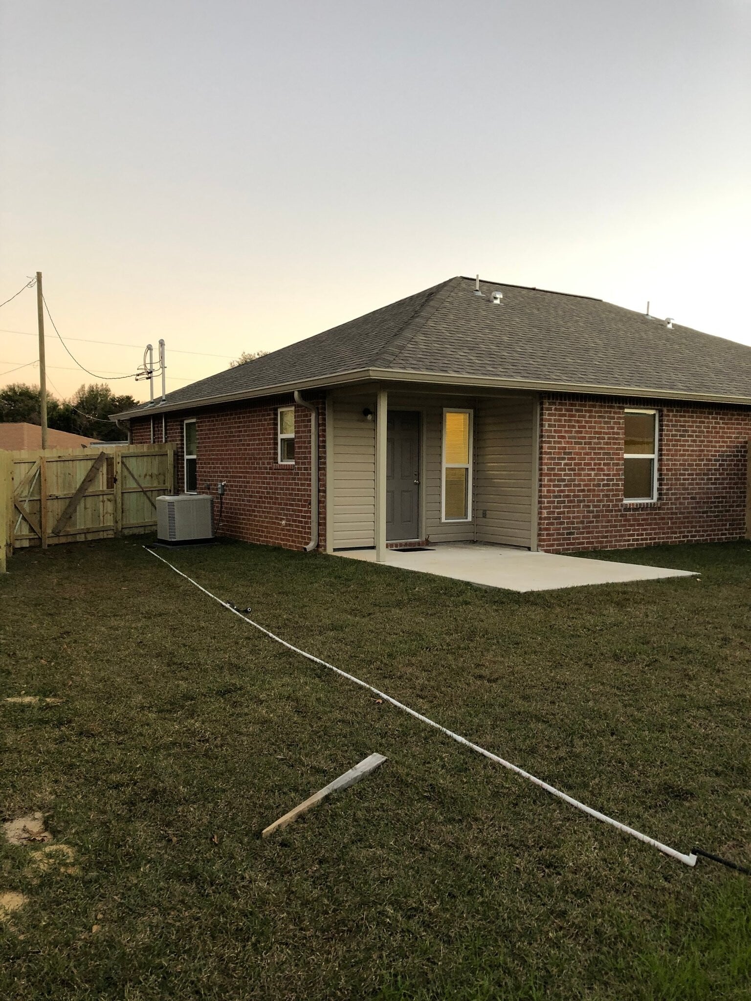 Building Photo - 3393 Green Briar Cir
