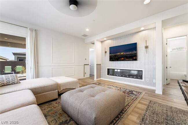 Building Photo - 110 Ibiza Lk Dr