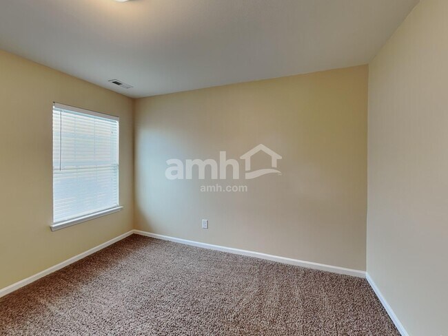 Building Photo - 114 Fining Ct