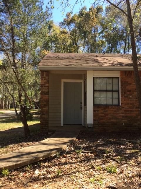 Primary Photo - 1079 Sutor Rd