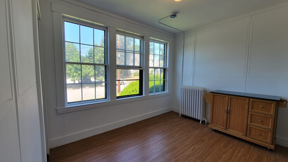 Building Photo - 5 Bluff Ave